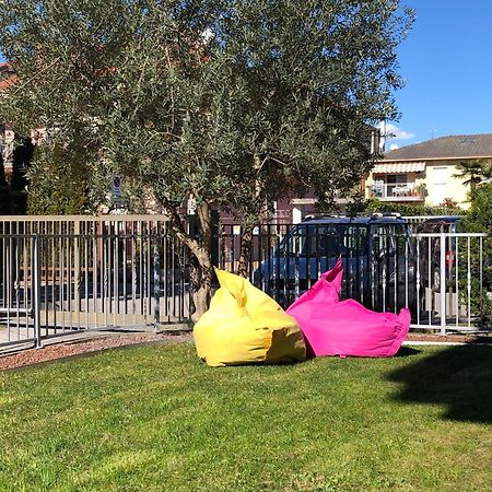 Family Garden Apartment Riva del Garda Eksteriør billede