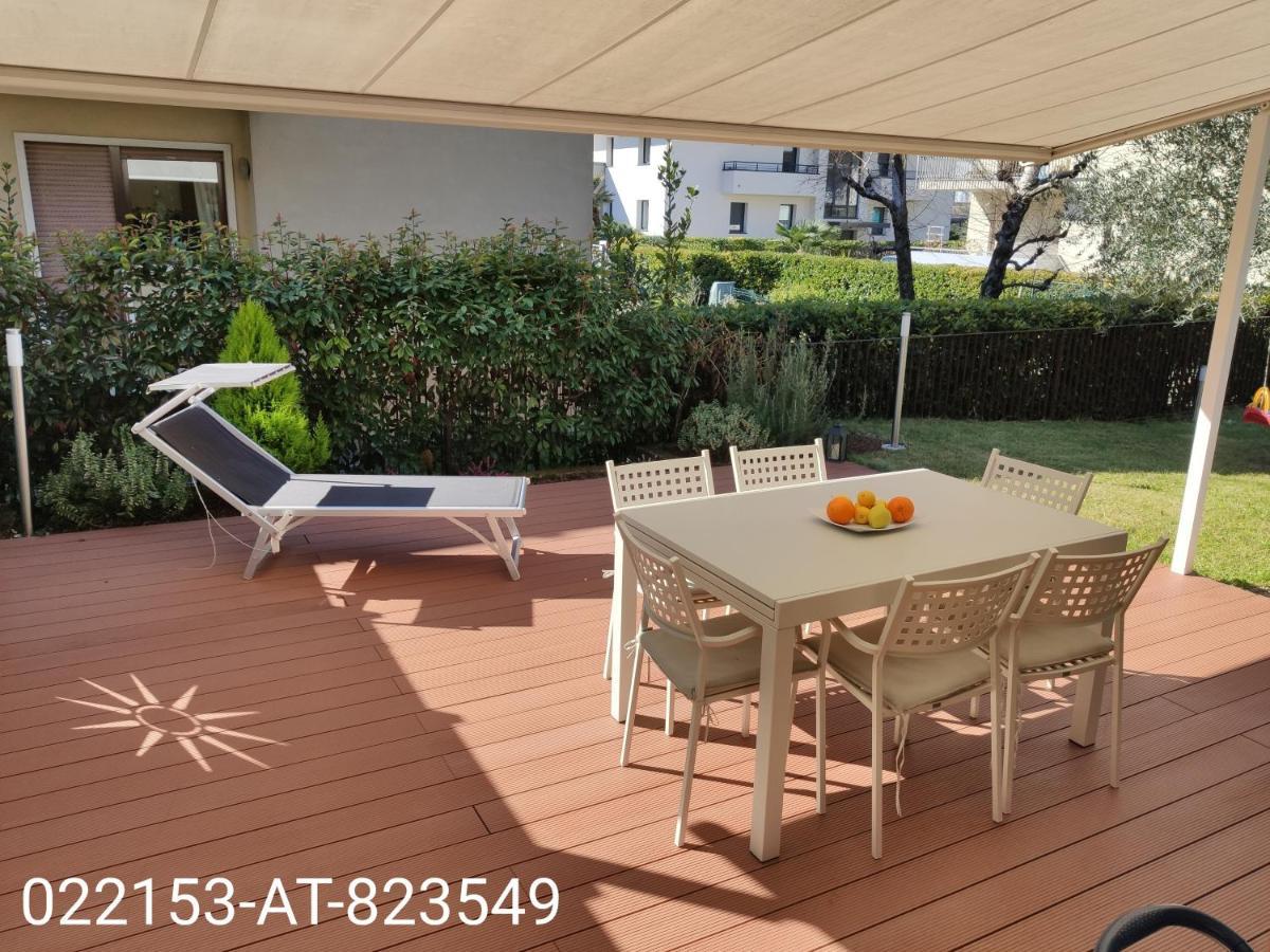 Family Garden Apartment Riva del Garda Eksteriør billede
